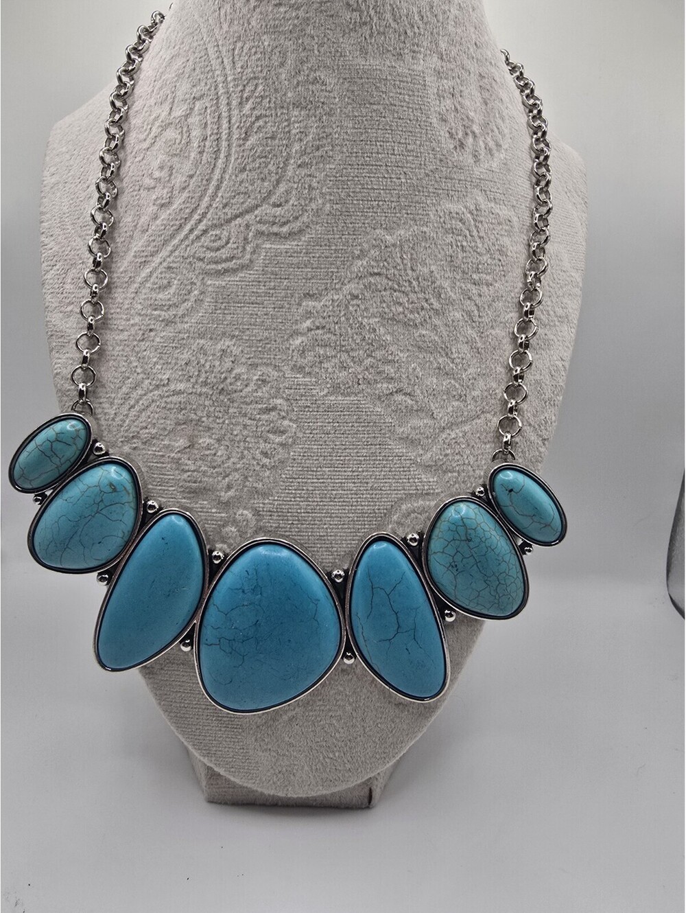 Plated Collar Chain Necklace w/ 7 Turquoise Magnesite Stones 20 in + Extender